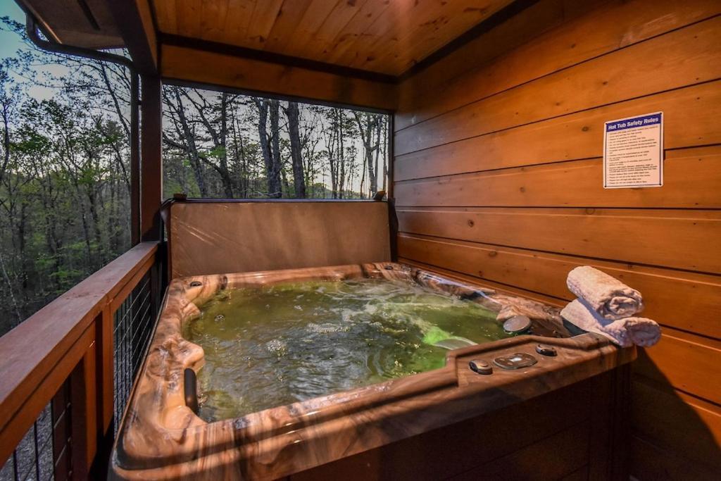 Nordic Mountain Modern Lodge - Family Friendly Luxury Cabin In Walden'S Ridge Sevierville Exteriör bild
