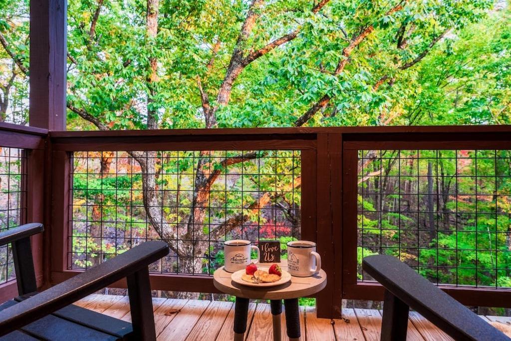 Nordic Mountain Modern Lodge - Family Friendly Luxury Cabin In Walden'S Ridge Sevierville Exteriör bild